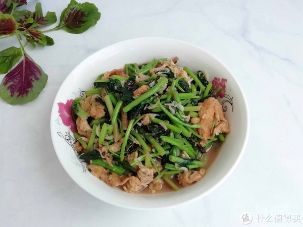 夏天，这菜很适合女人，一斤5元，补钙补铁气色好，还可以减肥休闲区蓝鸢梦想 - Www.slyday.coM