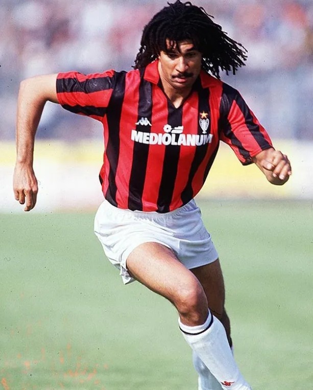 古利特晒旧照祝福米兰夺冠好好享受这个冠军罗森内里