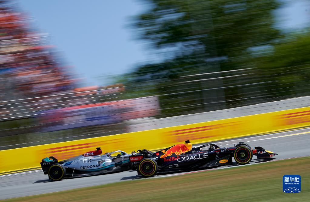 f1西班牙大奖赛:维斯塔潘获得冠军|西班牙|荷兰|红牛车队_新浪新闻