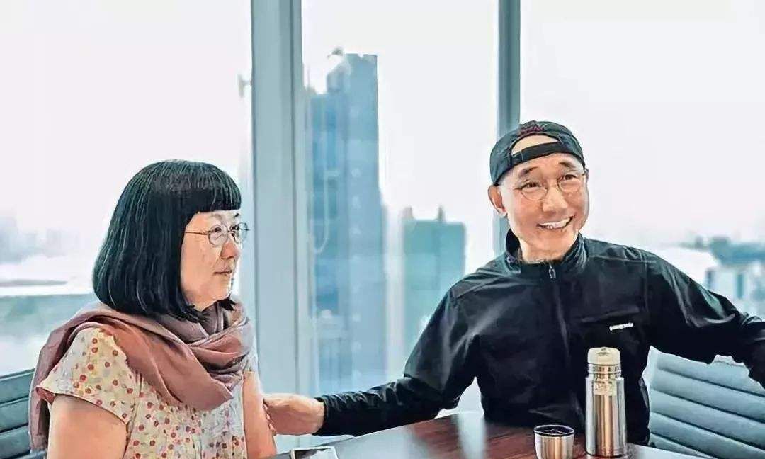 中的配乐轻快欢快