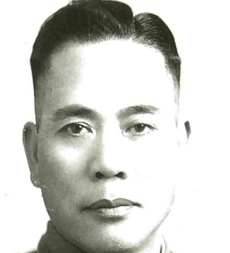 陶峙岳为了确保新疆和平起义成功将哪三名国军将领礼送出境