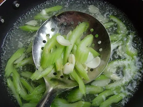 建议女人:35岁后,多吃这5种食物,越吃越有精神,皮肤好气色佳休闲区蓝鸢梦想 - Www.slyday.coM 建议女人:35岁后,多吃这5种食物,越吃越有精神,皮肤好气色佳休闲区蓝鸢梦想 - Www.slyday.coM