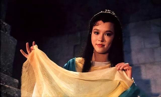 二婚被宠成公主!翁静晶晒58岁生日照,老公何猷彪送粉色蛋糕休闲区蓝鸢梦想 - Www.slyday.coM 二婚被宠成公主!翁静晶晒58岁生日照,老公何猷彪送粉色蛋糕休闲区蓝鸢梦想 - Www.slyday.coM