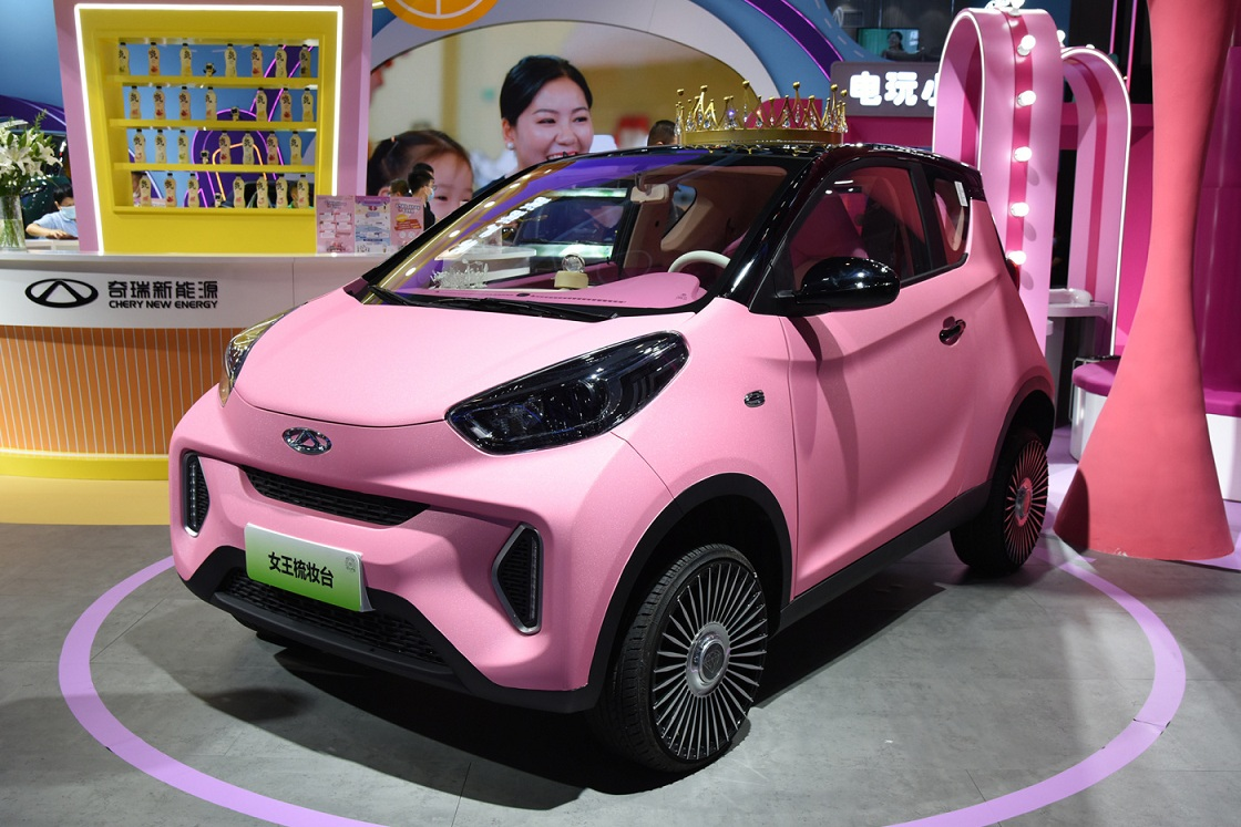 2022年4月份新能源轿车销量排行榜前10名之中,就有五菱宏光mini ev