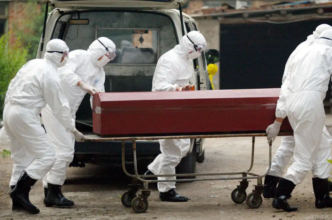 令人窒息的尸臭！人死后一百天内不处理，尸体会出现什么变化？休闲区蓝鸢梦想 - Www.slyday.coM