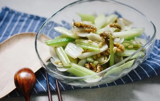 建议女人:35岁后,多吃这5种食物,越吃越有精神,皮肤好气色佳休闲区蓝鸢梦想 - Www.slyday.coM 建议女人:35岁后,多吃这5种食物,越吃越有精神,皮肤好气色佳休闲区蓝鸢梦想 - Www.slyday.coM