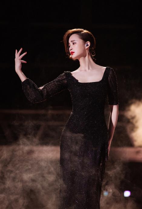 张歆艺自曝《乘风破浪》内幕！初舞台穿婚鞋上场，回忆杀涌上心头休闲区蓝鸢梦想 - Www.slyday.coM