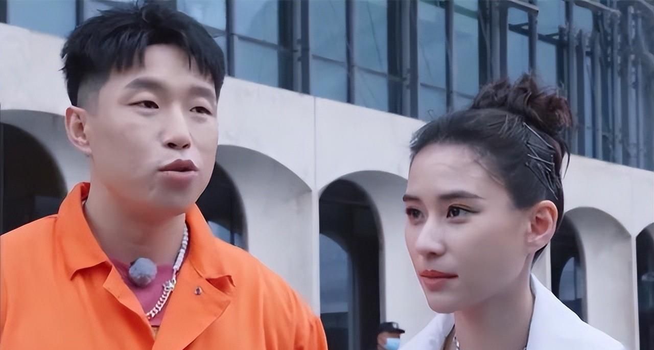 德云社烧饼生日粉丝们纷纷留言祝福却被德云七队生日歌抢镜