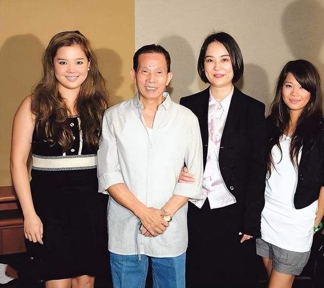 二婚被宠成公主!翁静晶晒58岁生日照,老公何猷彪送粉色蛋糕休闲区蓝鸢梦想 - Www.slyday.coM 二婚被宠成公主!翁静晶晒58岁生日照,老公何猷彪送粉色蛋糕休闲区蓝鸢梦想 - Www.slyday.coM