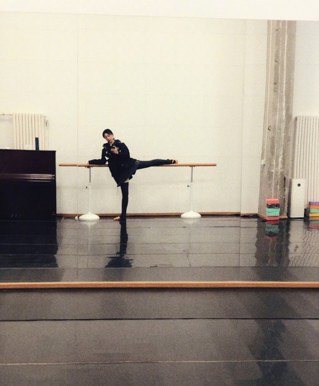 却再遭嘲讽,网友直言服装和舞蹈都看不懂|孙莉|舞蹈|黄磊_新浪新闻