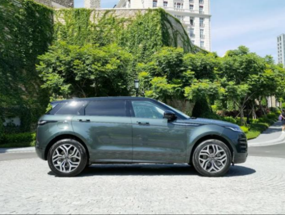 全新一代路虎揽胜上市这一款是你的菜吗