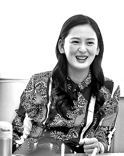 看中原著小说的职场质感和隐喻的人物关系黄澜之前的作品基本属于现实