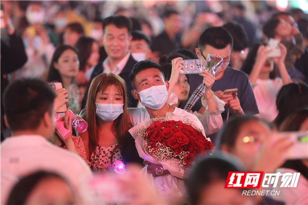 520再出圈！浪漫星城+酒鬼酒如何吸引年轻人“JIU要爱到底”？休闲区蓝鸢梦想 - Www.slyday.coM