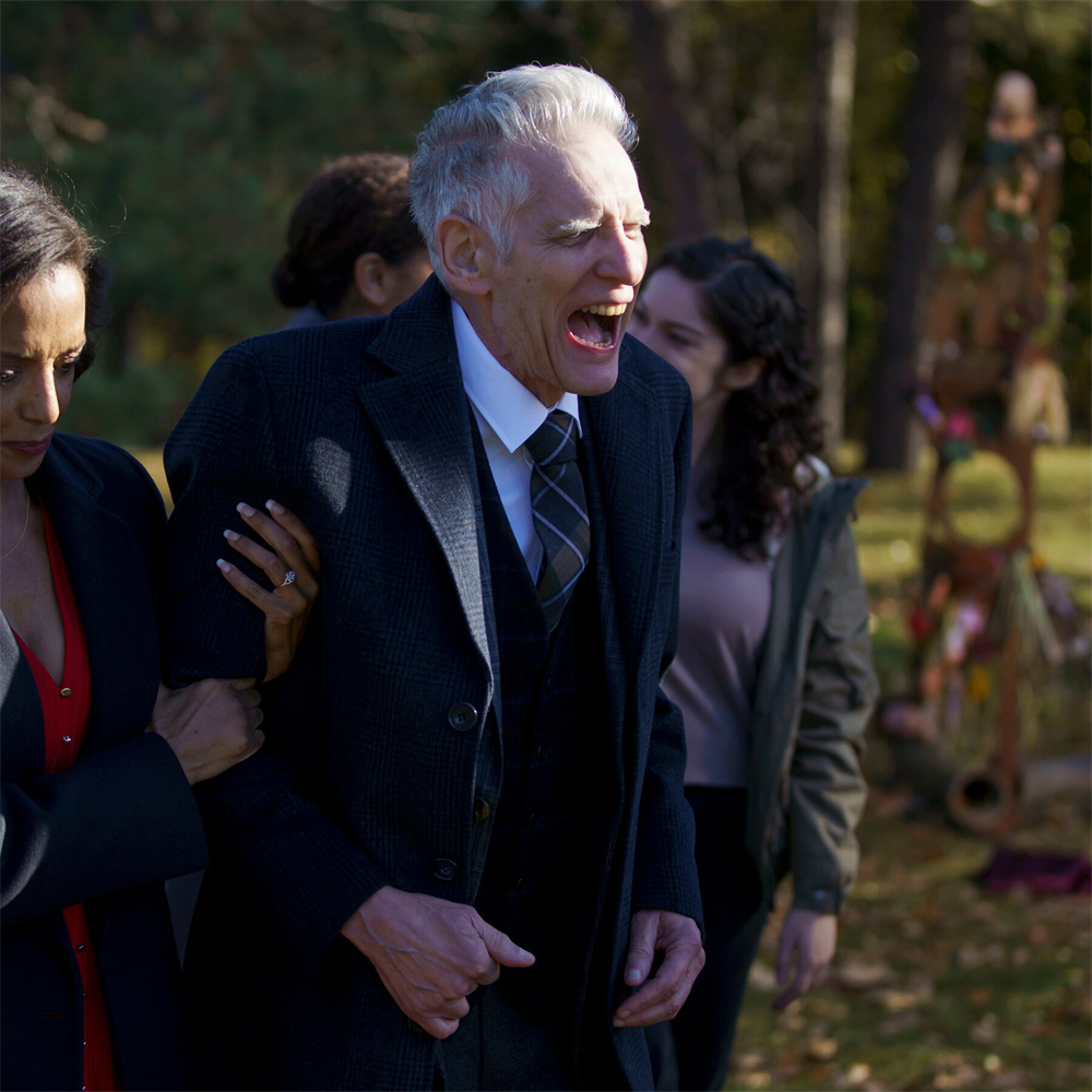 柯南伯格在美剧《鲜血淋漓》中