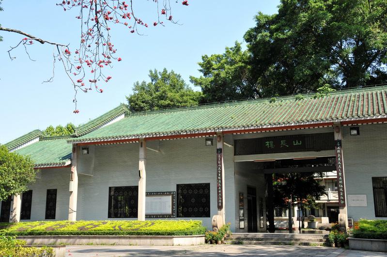 广雅中学一校两区高质量办学比翼齐飞文脉相承雅歌不辍科学人文魅力