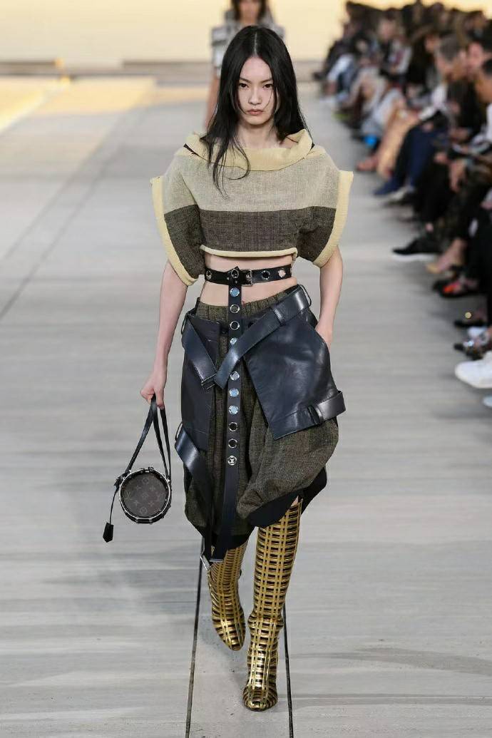 95后超模贺聪:成功并不是偶然休闲区蓝鸢梦想 - Www.slyday.coM 95后超模贺聪:成功并不是偶然休闲区蓝鸢梦想 - Www.slyday.coM