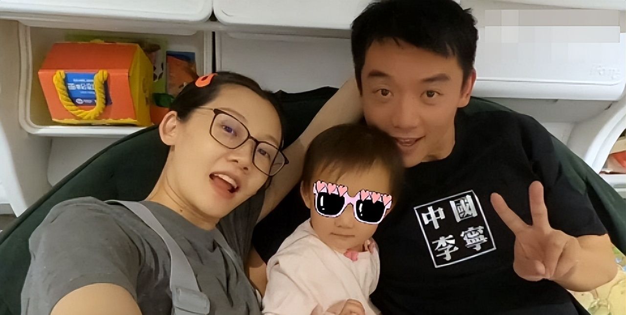 郑恺退出奔跑吧录制蔡徐坤遗憾告别苗苗对此太开心