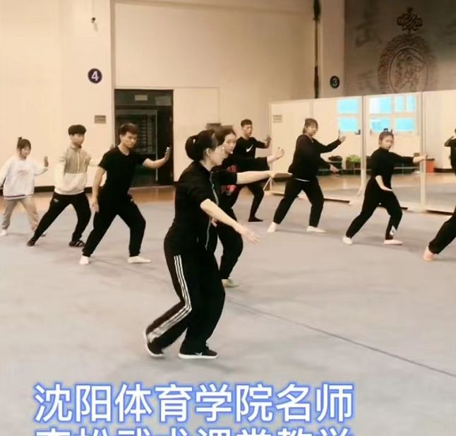 当社牛老师碰上社恐学生，上课画面太美，学生：有你是我的福气休闲区蓝鸢梦想 - Www.slyday.coM