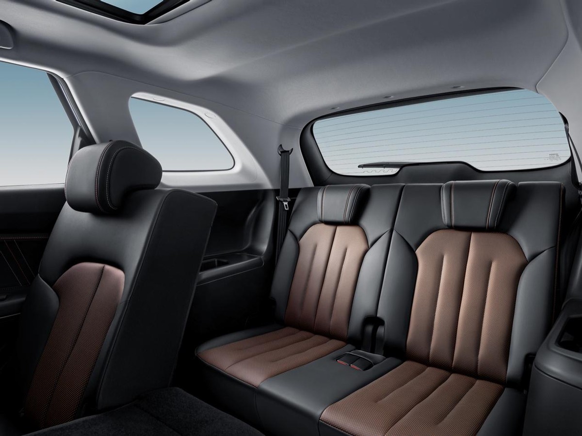 232座椅布局长安欧尚x7plus7座版内饰官图曝光