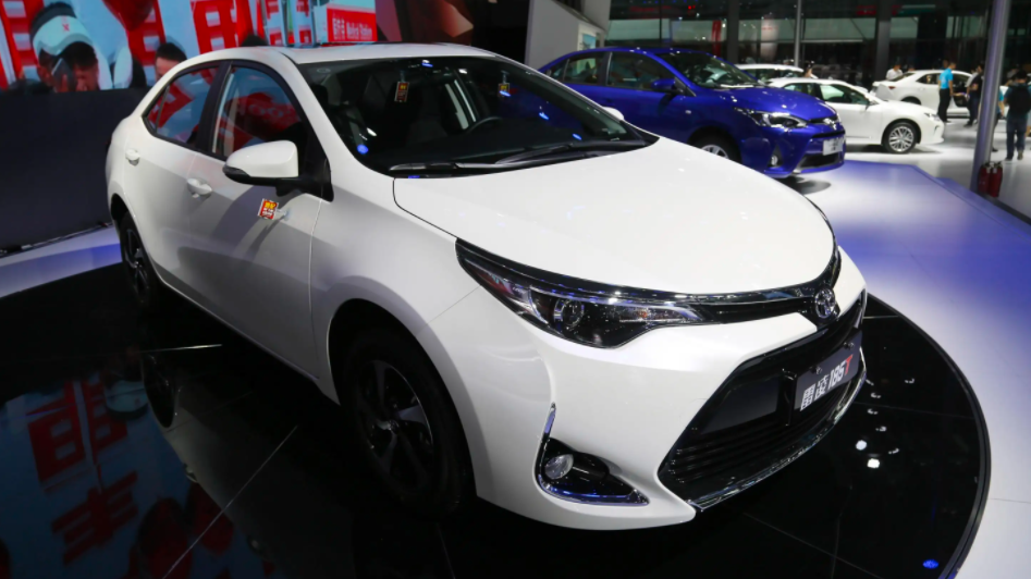 12t版跑高速很轻松12万多能落地现在买丰田雷凌合适吗