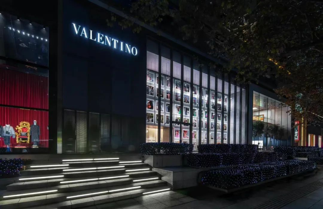 进价5千销售1万7，华伦天奴以次充好被罚...消费者可索要3倍赔偿！休闲区蓝鸢梦想 - Www.slyday.coM