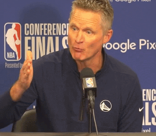 美国小学枪击案致21死，NBA勇士队主教练暴怒拍桌：我们何时才能做些什么？休闲区蓝鸢梦想 - Www.slyday.coM