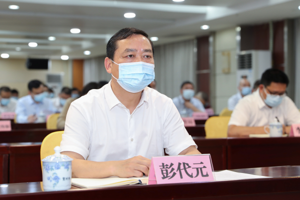 贺州市组织收听收看全国稳住经济大盘电视电话会议休闲区蓝鸢梦想 - Www.slyday.coM