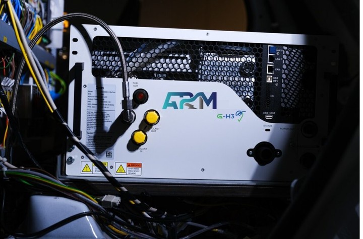 三天行驶超 2000 公里的车，用的竟是「粪肥」燃料休闲区蓝鸢梦想 - Www.slyday.coM