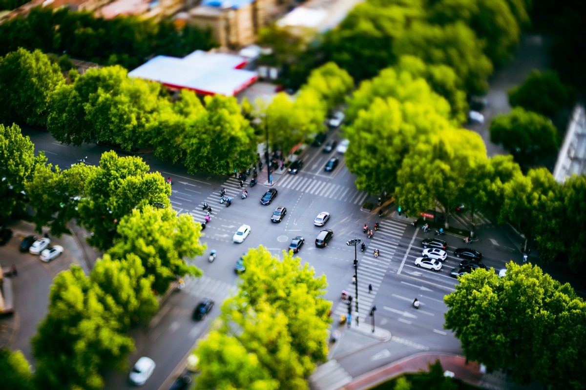 用岩石星移轴镜头把你带进小人国