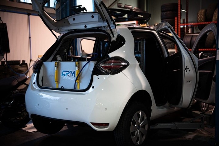 三天行驶超 2000 公里的车，用的竟是「粪肥」燃料休闲区蓝鸢梦想 - Www.slyday.coM