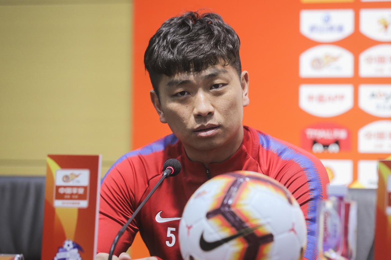 前重庆队球员蒋哲自由身转会还收取手续费重庆足协全国独一份