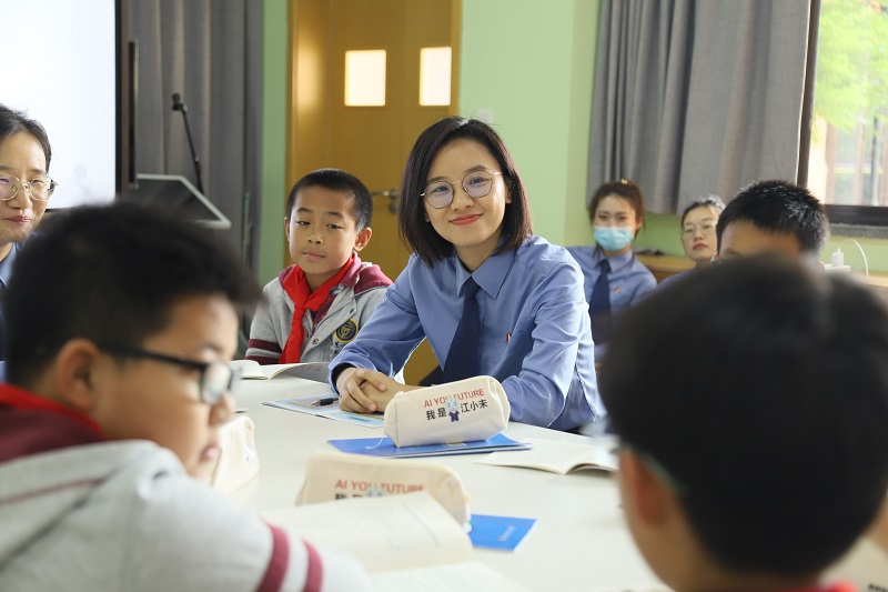 大家都来做学法好少年