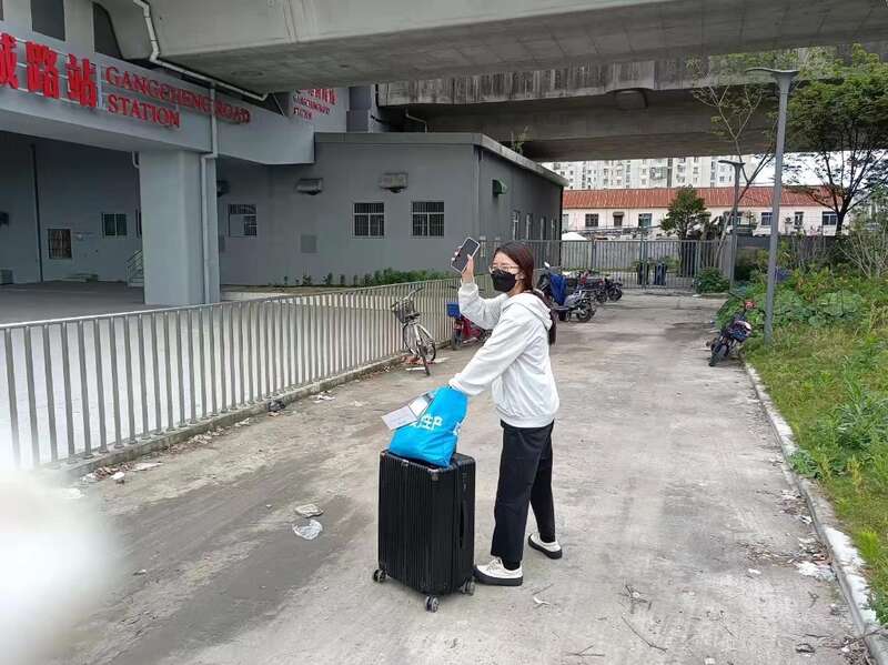 山西大学生在沪感染新冠出舱，在中转站论文答辩，如今抢票返乡休闲区蓝鸢梦想 - Www.slyday.coM