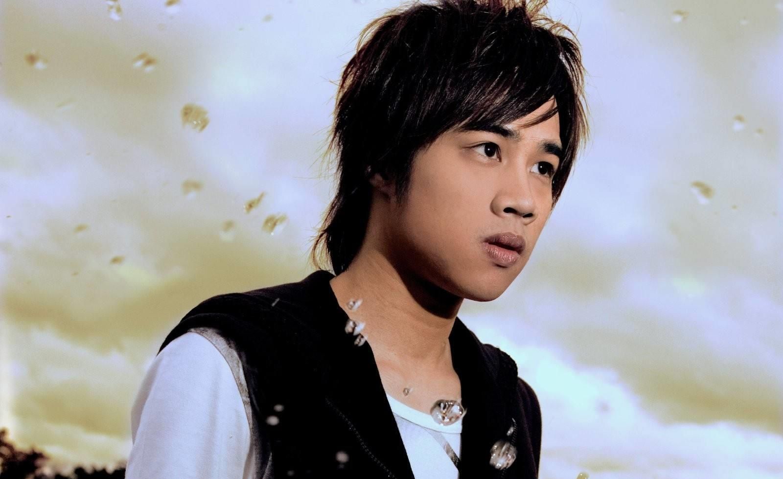 40岁歌手tank宣布复出巅峰时因心脏病隐退15年后带着新歌归来