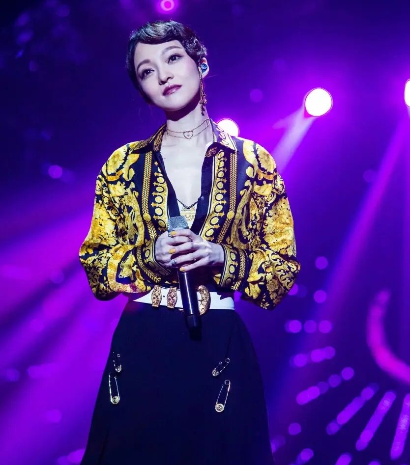 “甜心教主”王心凌翻红,那“励志女神”张韶涵,还能火一次吗?休闲区蓝鸢梦想 - Www.slyday.coM