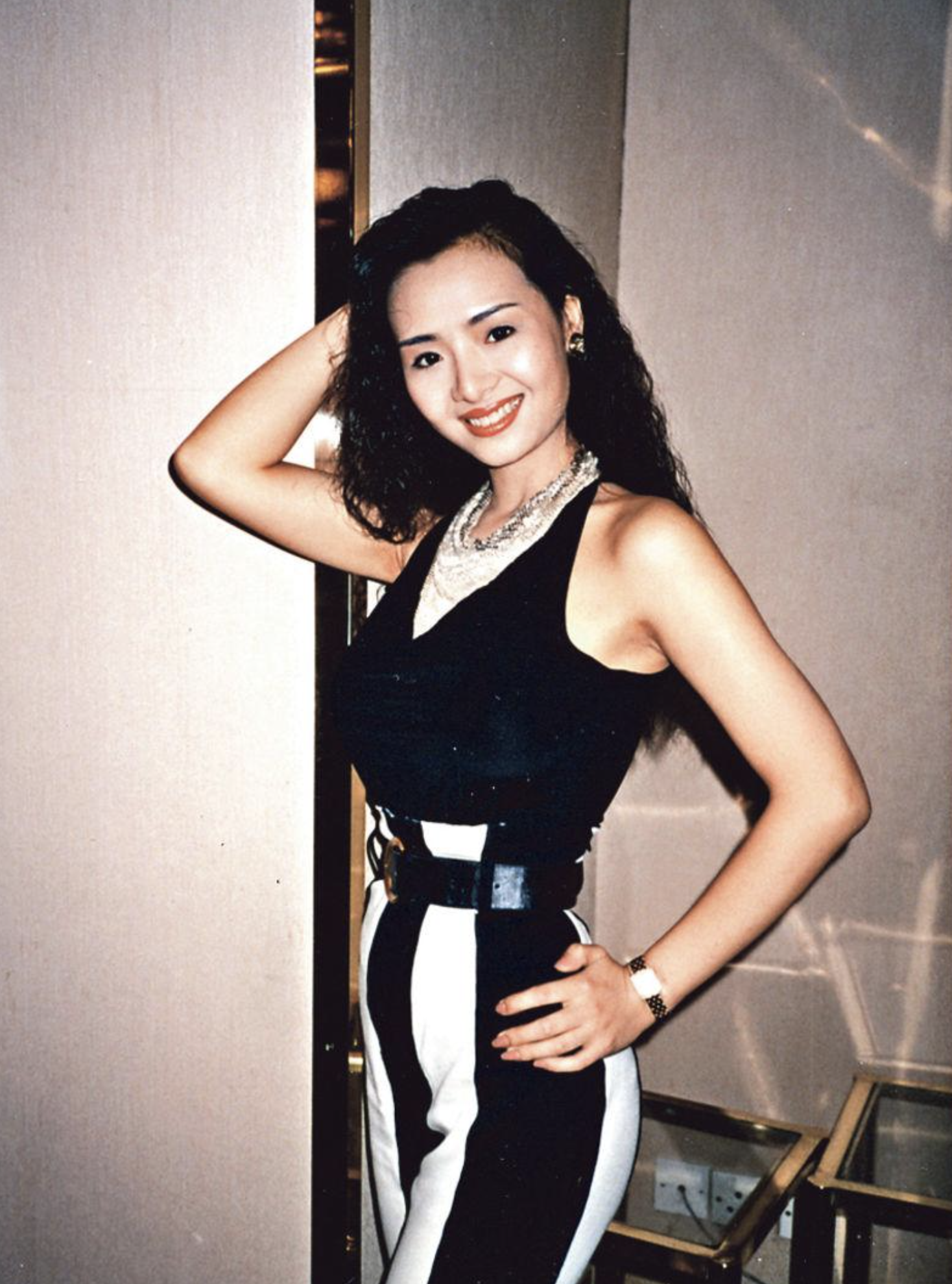 叶子楣斥资3600万买房收租男友离世后深居简出生活自在不复出