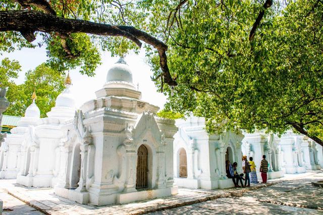 缅甸超大功德塔之一,美轮美奂的建筑令人过目难忘,赶紧来欣赏吧休闲区蓝鸢梦想 - Www.slyday.coM 缅甸超大功德塔之一,美轮美奂的建筑令人过目难忘,赶紧来欣赏吧休闲区蓝鸢梦想 - Www.slyday.coM