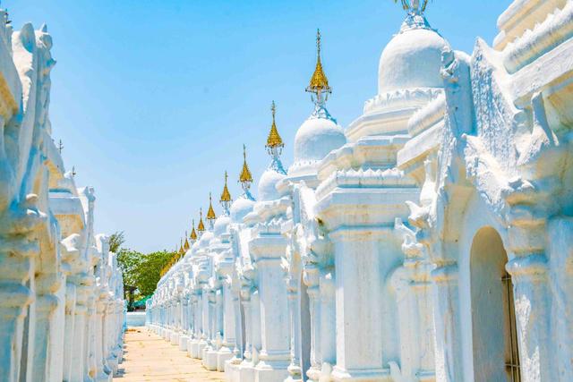 缅甸超大功德塔之一,美轮美奂的建筑令人过目难忘,赶紧来欣赏吧休闲区蓝鸢梦想 - Www.slyday.coM 缅甸超大功德塔之一,美轮美奂的建筑令人过目难忘,赶紧来欣赏吧休闲区蓝鸢梦想 - Www.slyday.coM