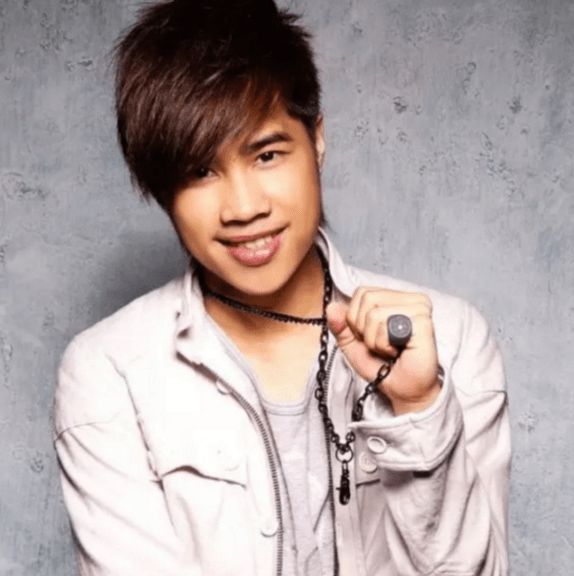 今年是流行复出,流行翻红吗?自从王心凌再度翻红,立马就有他了休闲区蓝鸢梦想 - Www.slyday.coM 今年是流行复出,流行翻红吗?自从王心凌再度翻红,立马就有他了休闲区蓝鸢梦想 - Www.slyday.coM