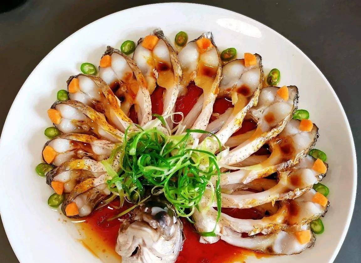 推荐孔雀开屏鱼的做法简单可口味道鲜美