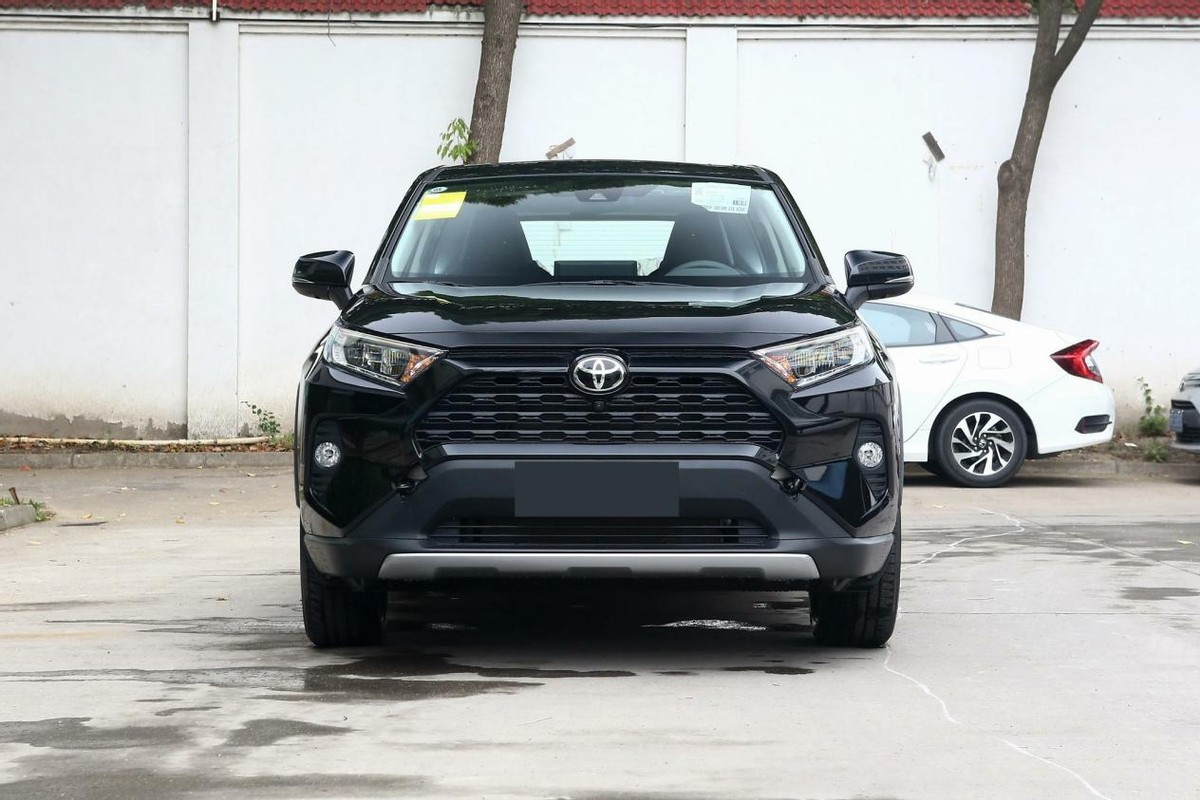 配置均衡卖2008万元解读丰田rav4荣放20l两驱风尚plus版
