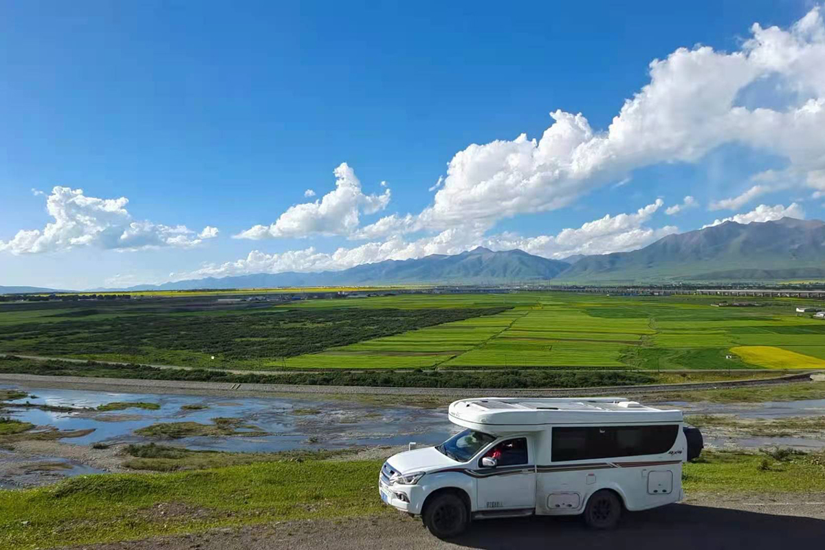 纵情草原,荒漠,山林,沟壑,感受齐星d-max越野房车的旅居人生,让旅居