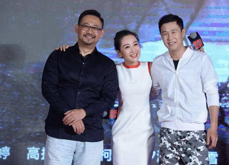 52岁姜武旅居四川小县城与娇妻宋妍齐变胖夫妻恩爱36年不变心