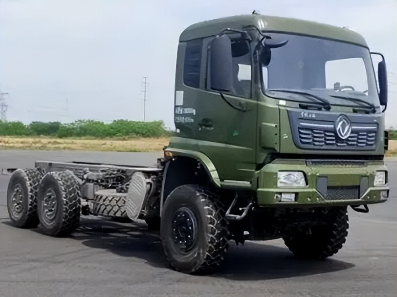 涂装疑似军车解放东风新型越野卡车曝光采用军绿车漆