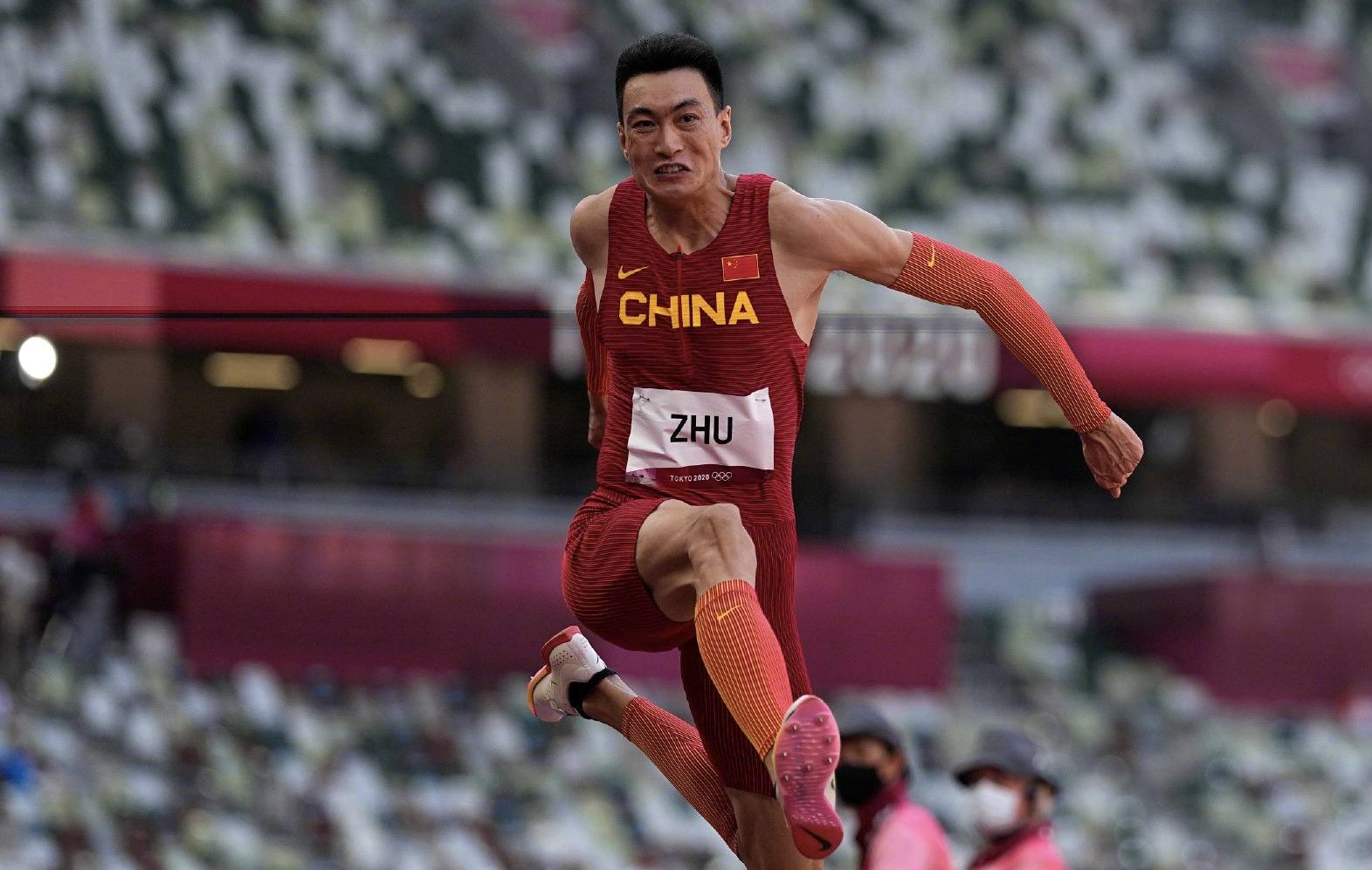 中国队包揽冠亚军,新梦之队诞生,五星红旗闪耀海外赛场|中国田径队