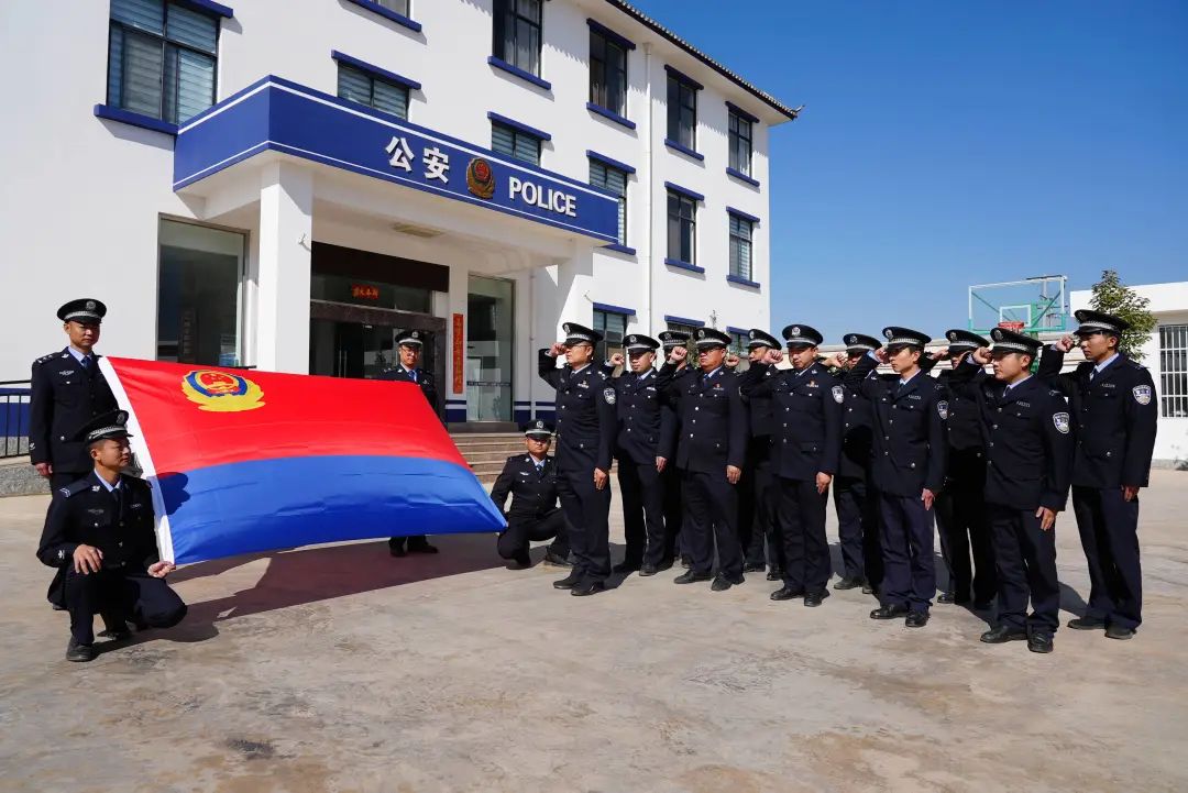 大理州公安机关1个集体,4名民警获表彰→|公安局|派出所|公安_新浪