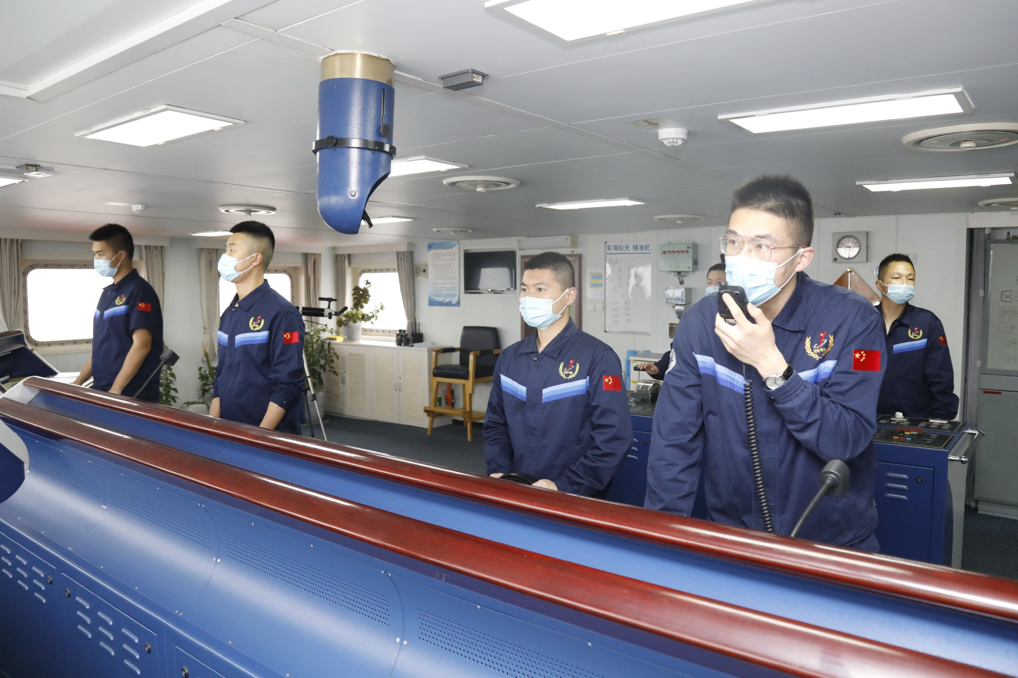 远望3号船驾驶室 史静涛摄