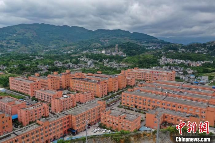 贵州正安一把吉他谱蝶变之歌