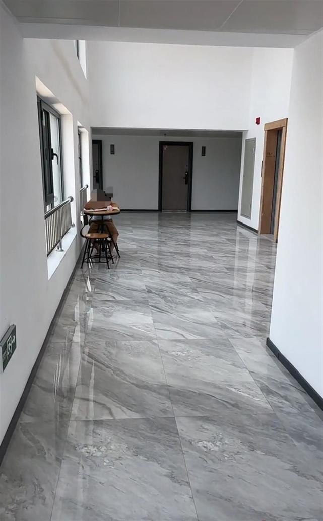 116平米房子37平米公摊 开发商回应：走廊过窄消防验收过不了关休闲区蓝鸢梦想 - Www.slyday.coM