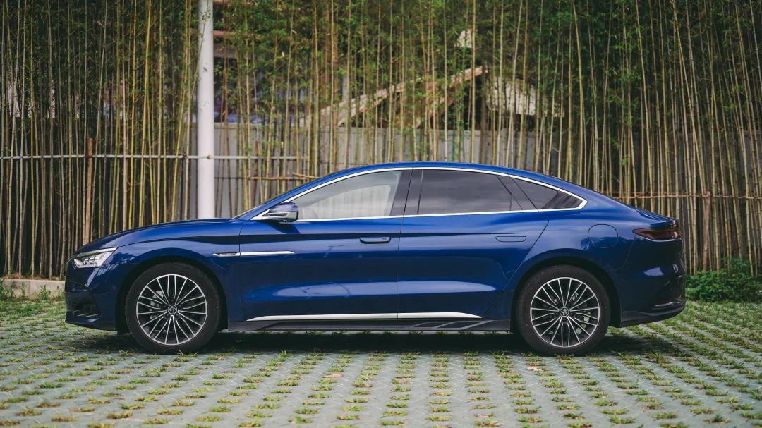 中国车总是不负期待试驾比亚迪汉dmi